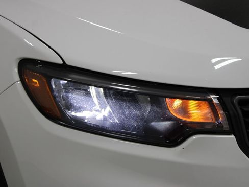 Used 2025 Jeep Compass Trailhawk AWD/4WD image 12