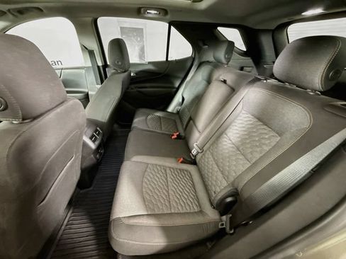 Used 2018 Chevrolet Equinox LT w/ Sun & Infotainment Package AWD/4WD image 25