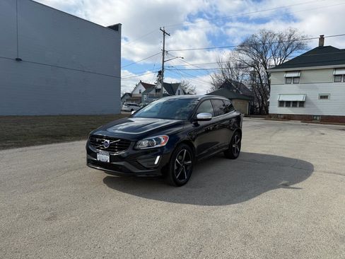 Used 2016 Volvo XC60 T6 R-Design Platinum image 3