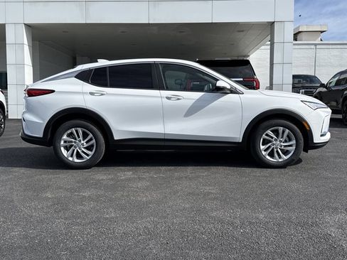 New 2026 Buick Envista Preferred w/ Convenience I Package FWD image 2