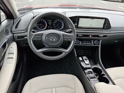 Certified 2023 Hyundai Sonata SEL FWD image 11