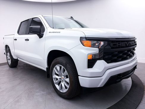 Used 2025 Chevrolet Silverado 1500 Custom w/ LPO, Dark Essentials Package image 9