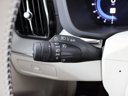 New 2025 Volvo XC60 B5 Ultra w/ Protection Package Premier image 21