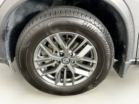 Used 2021 Nissan Rogue S FWD image 11