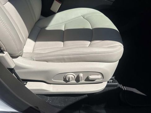 Used 2023 Buick Enclave Essence w/ Sport Touring Edition image 14