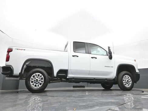 Used 2025 Chevrolet Silverado 2500 W/T image 37