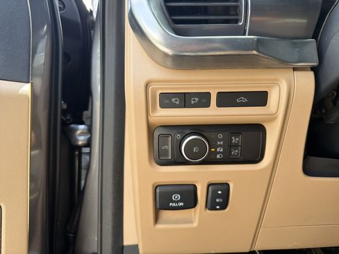 Used 2023 Ford F150 Lariat w/ Trailer Tow Package AWD/4WD image 31