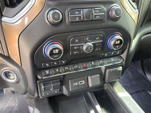 Used 2020 Chevrolet Silverado 2500 High Country w/ Z71 Off-Road Package image 20