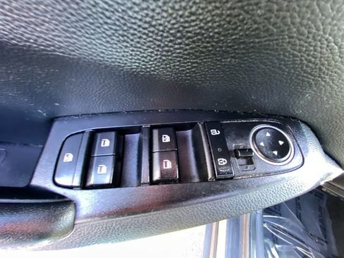 Used 2021 Kia Seltos SX image 17