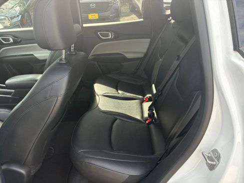 Used 2025 Jeep Compass Limited AWD/4WD image 21