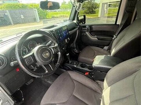 Used 2015 Jeep Wrangler Unlimited Sport AWD/4WD image 7
