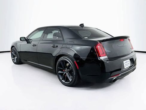 Used 2023 Chrysler 300 C RWD image 4