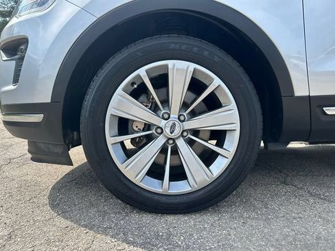 Used 2018 Ford Explorer Limited AWD/4WD image 11