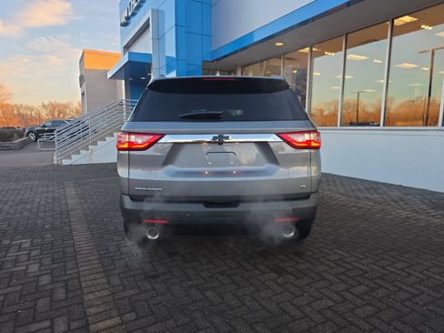 Used 2021 Chevrolet Traverse LT w/ LPO, Floor Liner Package image 4