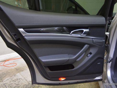 Used 2011 Porsche Panamera 4 AWD/4WD image 9