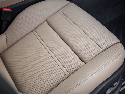 Certified 2026 Porsche Cayenne Coupe AWD/4WD image 37