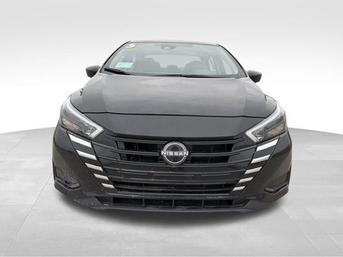 Used 2025 Nissan Versa S w/ Trunk Package image 2