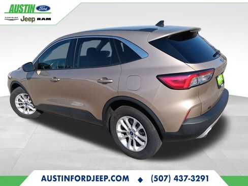 Certified 2021 Ford Escape SE w/ Cold Weather Package image 3