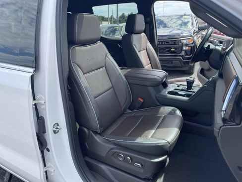 Used 2024 GMC Sierra 1500 Denali AWD/4WD image 29
