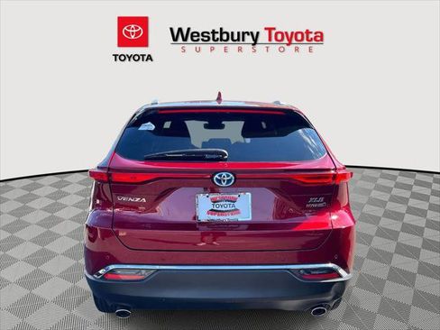 Certified 2021 Toyota Venza XLE w/ Softex Package image 6