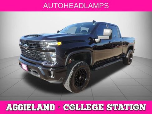 Used 2024 Chevrolet Silverado 2500 LT w/ Texas Edition image 8