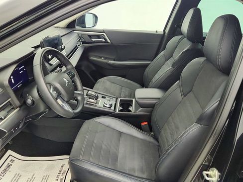 Used 2023 Mitsubishi Outlander SE image 20