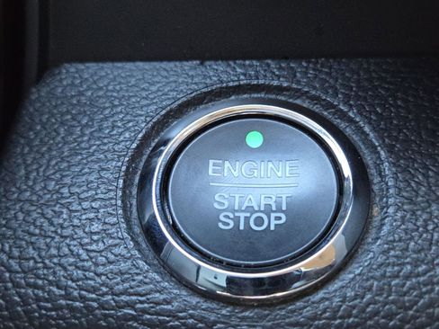 Used 2022 Ford F350 Lariat w/ Lariat Ultimate Package image 12