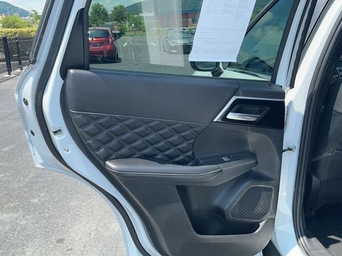 Used 2022 Mitsubishi Outlander SEL AWD/4WD image 23