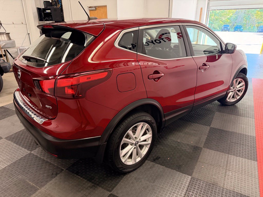 Used 2019 Nissan Rogue Sport S w/ Appearance Package AWD/4WD image 11