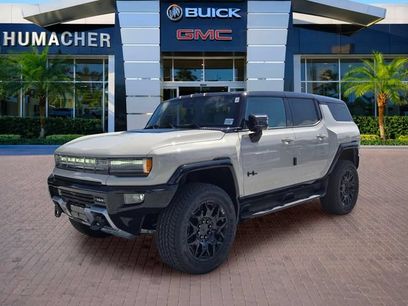 New 2026 GMC Hummer EV SUV w/ LPO, Dark Essentials Package