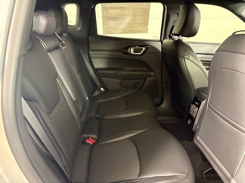 New 2026 Jeep Compass Latitude AWD/4WD image 16