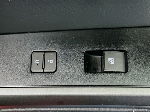 Used 2023 Toyota Tacoma TRD Sport image 29