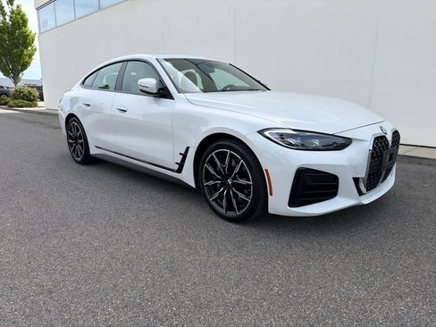 Certified 2022 BMW 430i Gran Coupe w/ M Sport Package RWD image 2
