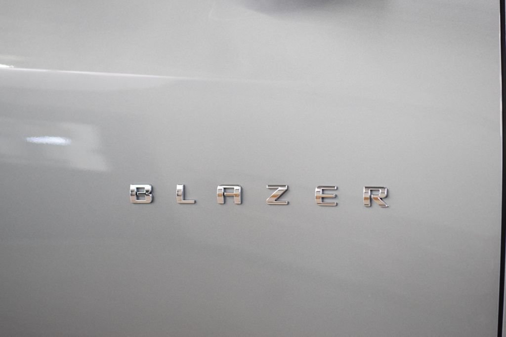 New 2026 Chevrolet Blazer LT w/ Sound & Technology Package AWD/4WD image 12