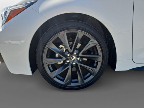 Certified 2026 Toyota Corolla SE w/ SE Package FWD image 14