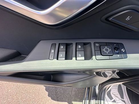 New 2025 Kia Niro Wave FWD image 15