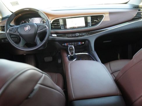 Used 2021 Buick Enclave Avenir w/ Avenir Technology Package image 27