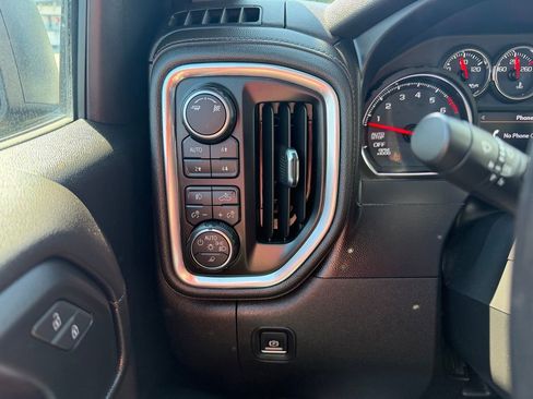 Used 2019 Chevrolet Silverado 1500 LT Trail Boss AWD/4WD image 14