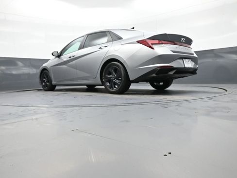 Certified 2023 Hyundai Elantra SEL w/ Cargo Package image 31
