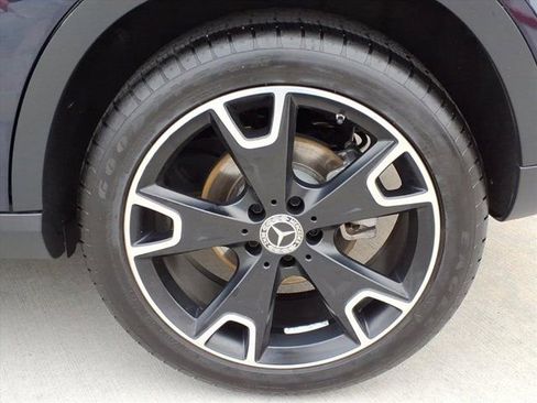 Used 2019 Mercedes-Benz GLA 250 w/ Premium Package image 24