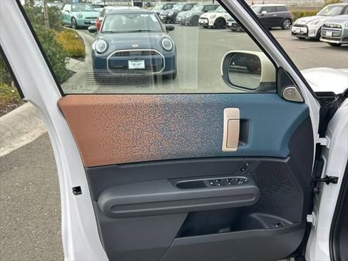 New 2025 MINI Cooper Countryman SE w/ Comfort Package Max image 11