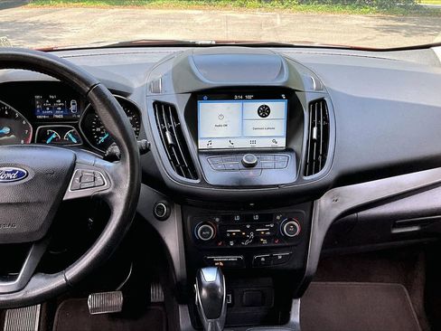 Used 2019 Ford Escape SEL AWD/4WD image 9