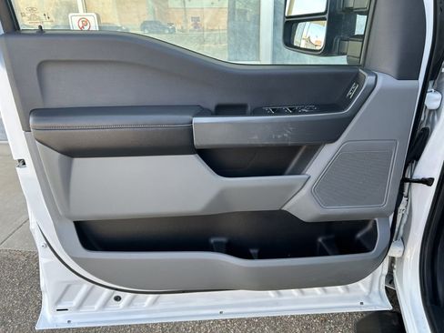 Used 2023 Ford F250 XLT w/ FX4 Off-Road Package image 5