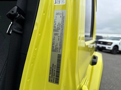 Used 2024 Jeep Wrangler Unlimited Sahara AWD/4WD image 23