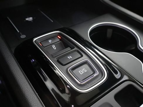 Used 2025 Honda Pilot Elite image 62