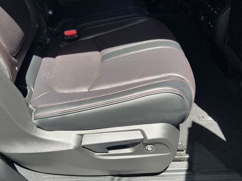 Used 2025 Honda Pilot Black Edition image 19