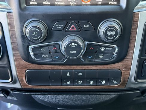 Used 2017 RAM 1500 Laramie image 19