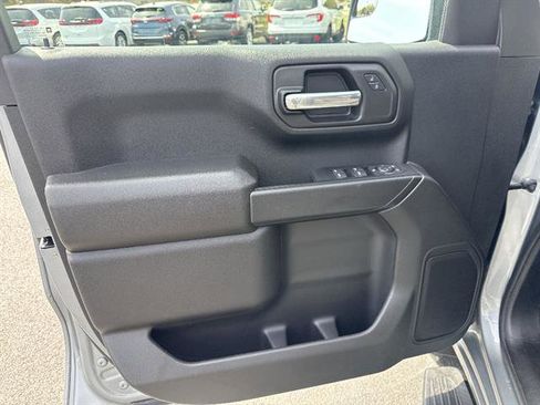Used 2026 Chevrolet Silverado 1500 Custom image 8