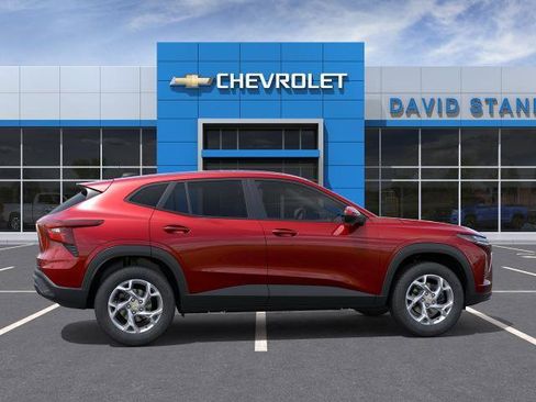 Used 2026 Chevrolet Trax LS w/ LS Convenience Package FWD image 5