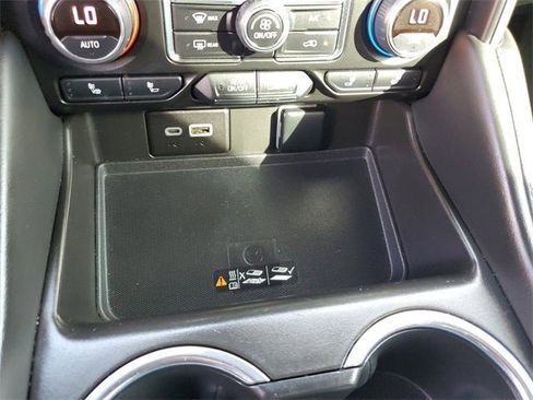 Used 2022 Chevrolet Tahoe Z71 w/ Z71 Off-Road Package image 51